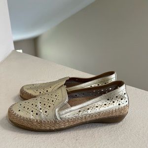 Vaneli Gold Sport Nicki Espadrille‎ Flat 7